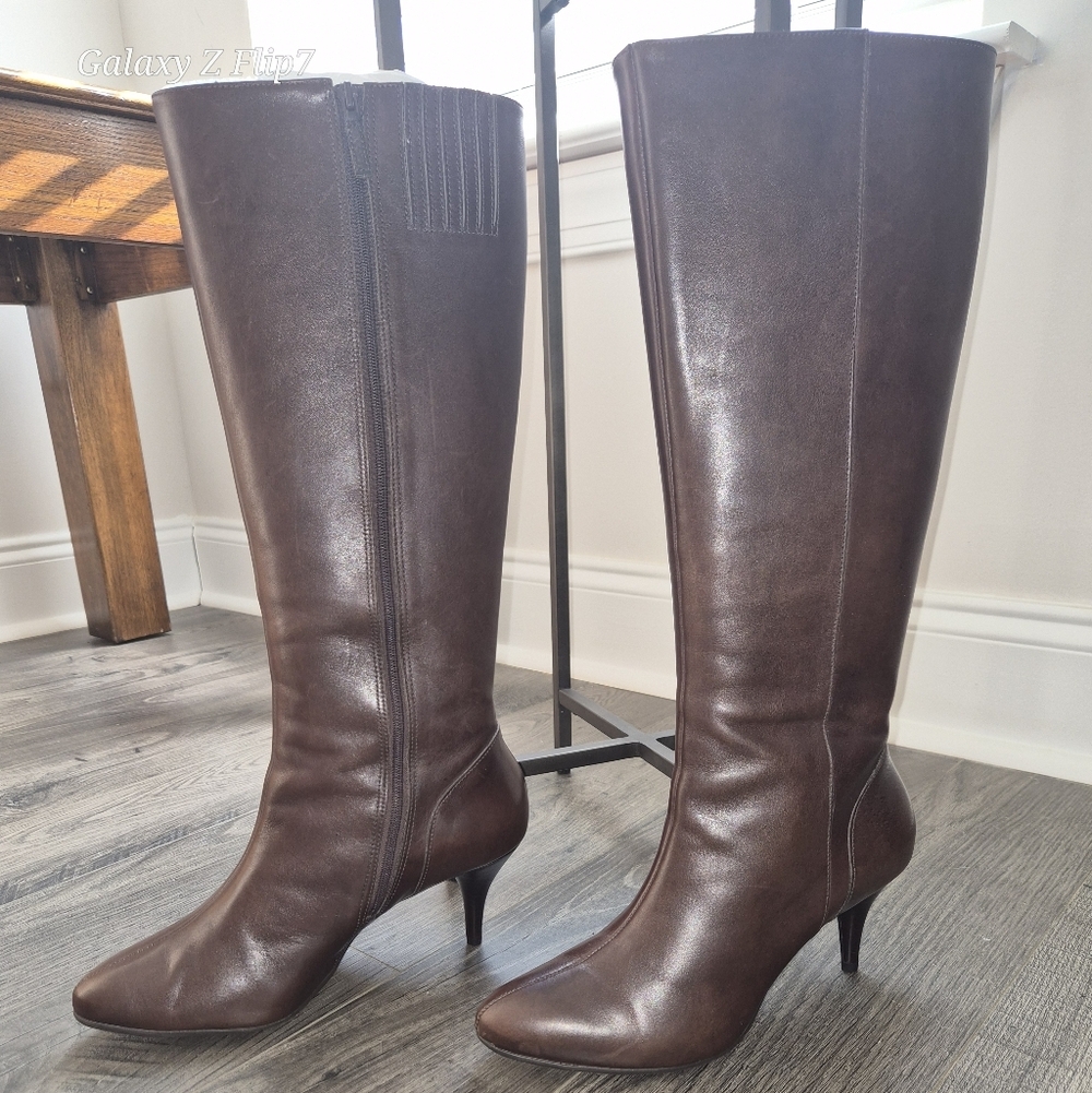 Talbots Classic Tall Brown Leather Boots Size 7.5B Excellent Condition - Picture 3 of 5